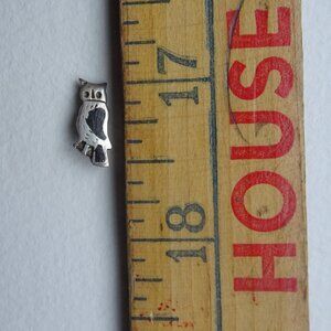 Vintage 1970s owl pendant or pin